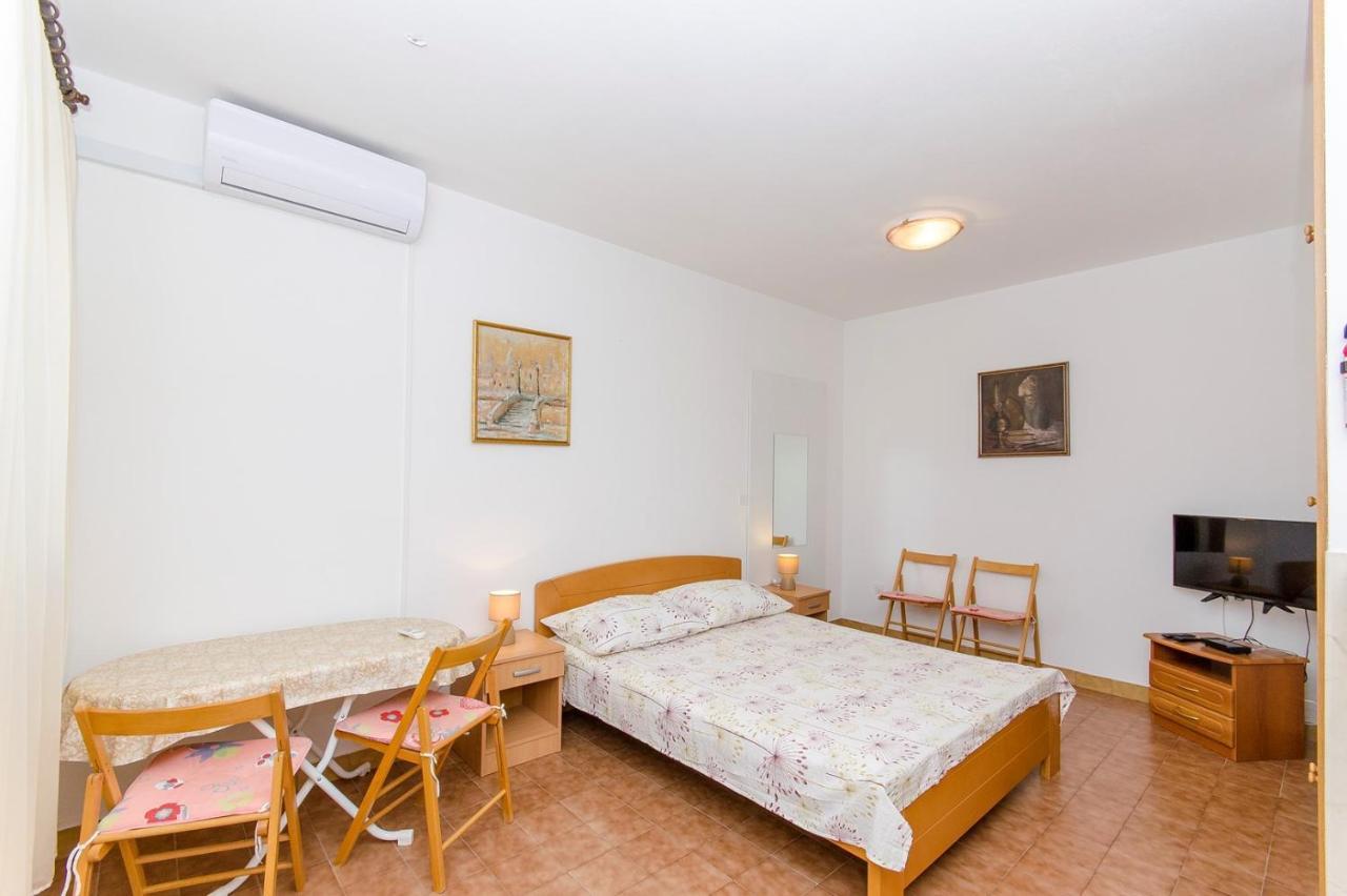 Apartments Goran Постіра Екстер'єр фото