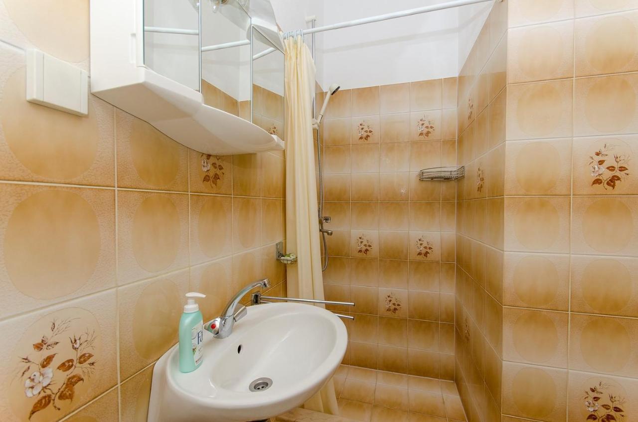 Apartments Goran Постіра Екстер'єр фото