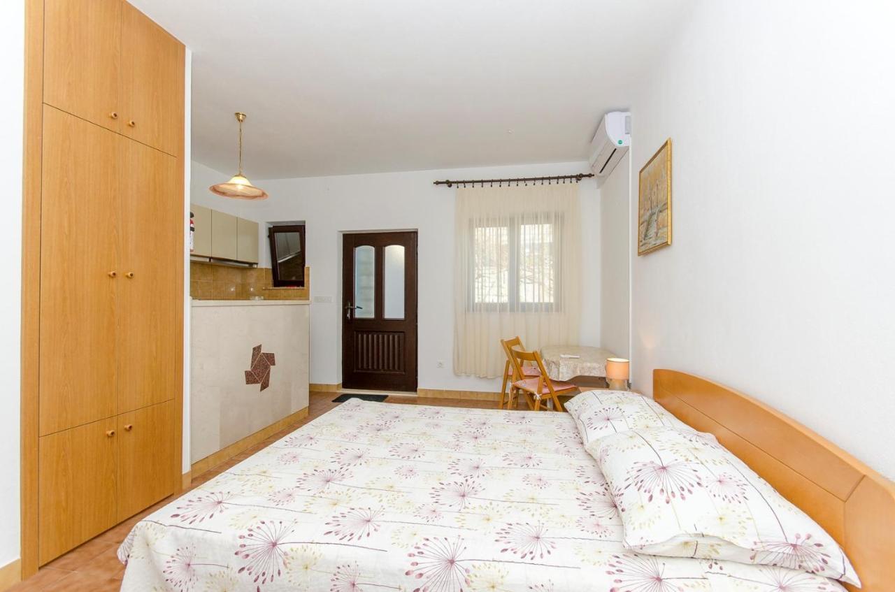 Apartments Goran Постіра Екстер'єр фото